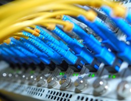 Projektowanie lokalnych sieci komputerowych i strukturyzowanych sieci kablowych